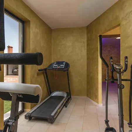 Luxurious In With Sauna * Šumber