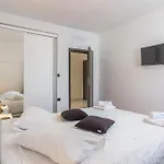 Luxurious In With Sauna * Šumber