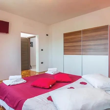 Gorgeous In With Sauna Holiday home *